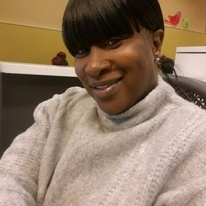 Meet your Posher, Lorraine